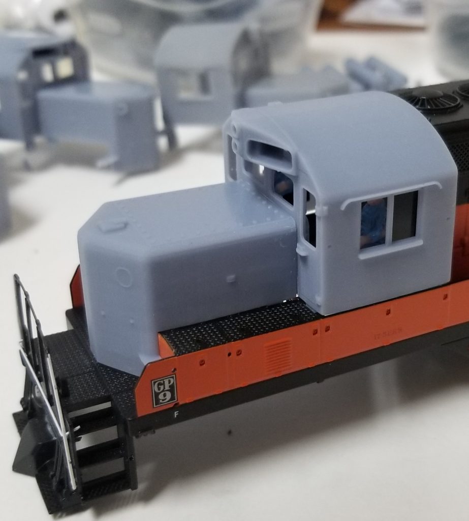 Burlington Northern GP10 conversion kit w/class light blockoutsHO