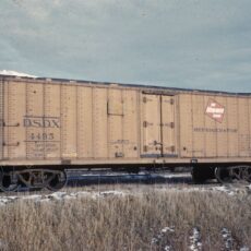 DSDX 40′ insulated boxcar as built 4' swinging doors with decals