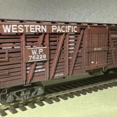 Western Pacific 40’ Pullman Stockcar, Metal number boards, Wood Roof #76033-76232 AB brakes w/decals