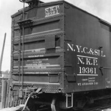 Nickel Plate Road 40' double sheathed, double door boxcar #19000-19999 Hutchins ends/Hutchins roof